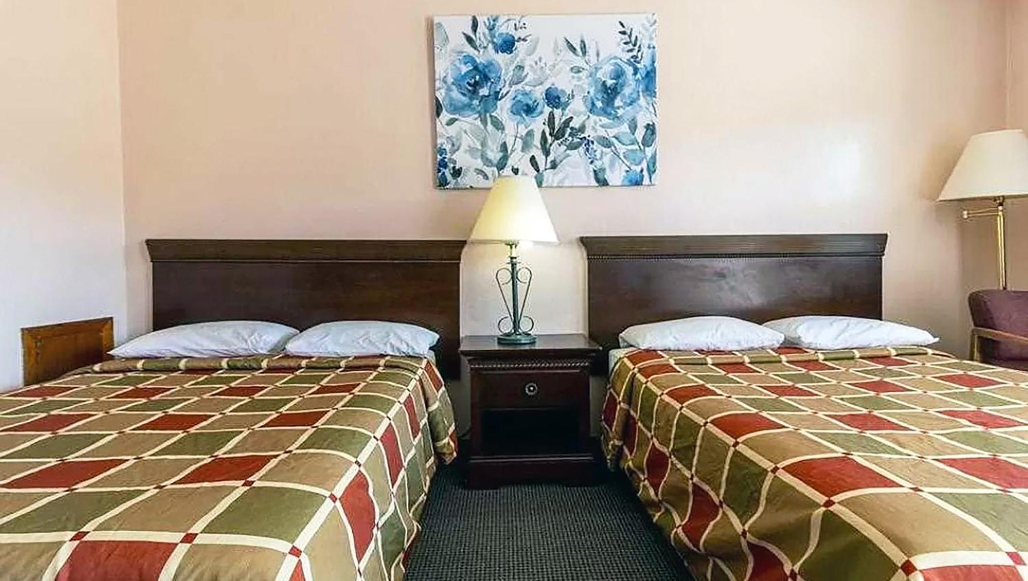 Philipsburg  Best Travel Inn Philipsburg מראה חיצוני תמונה